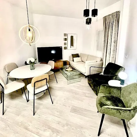 Historical Centre! Private Terrace & Gym-near Public Parking * Malaga