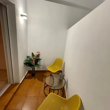 Historical Centre! Private Terrace & Gym-near Public Parking *