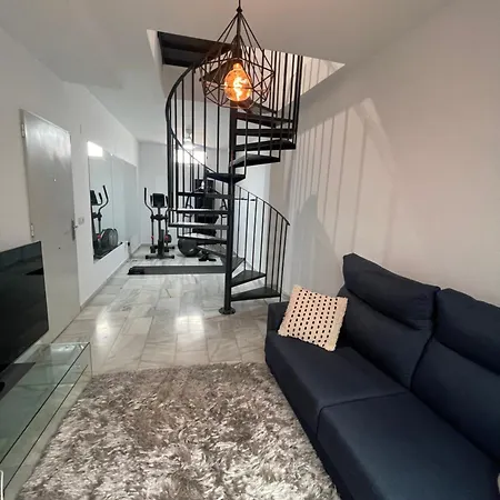 Historical Centre! Private Terrace & Gym-near Public Parking Apartment