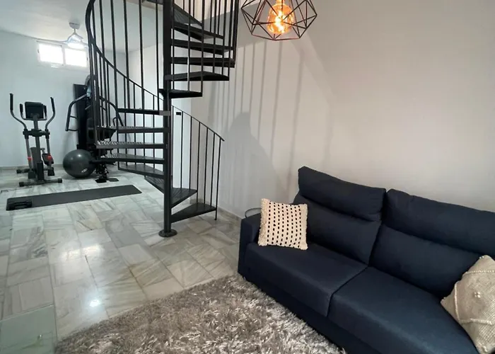 Historical Centre! Private Terrace & Gym-near Public Parking Appartamento *