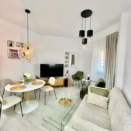 Apartmán Historical Centre! Private Terrace & Gym-near Public Parking