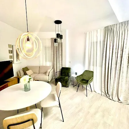 Historical Centre! Private Terrace & Gym-near Public Parking Màlaga